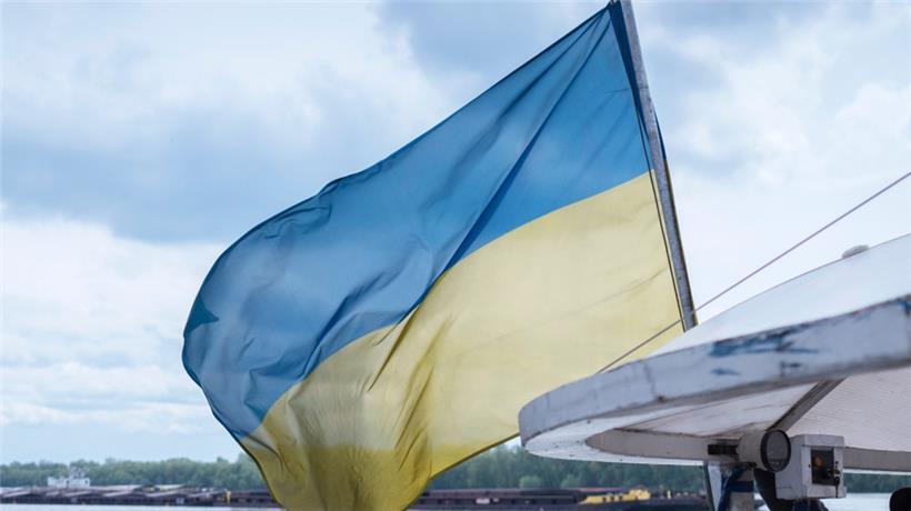 Streit um Flagge: Gerangel zwischen Ukrainern und Russen bei Konferenz in Türkei 