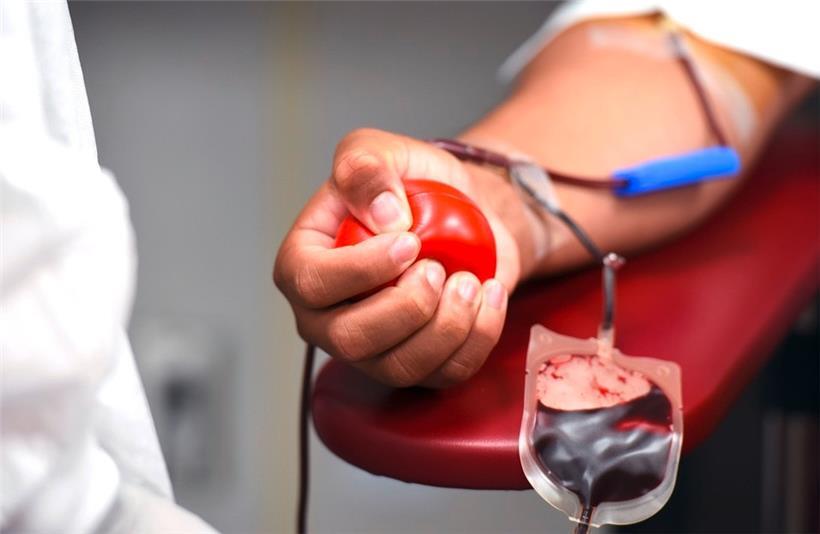 Blutvorräte fast aufgebraucht: Rotes Kreuz ruft zur Blutspende auf 