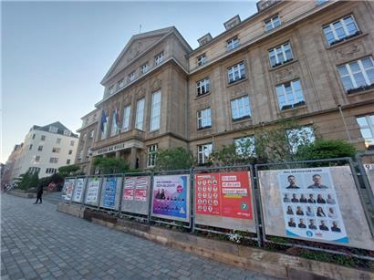 Enges Rennen um das Rathaus: CSV und LSAP gleichauf – ADR und Piraten winkt Platz im Gemeinderat