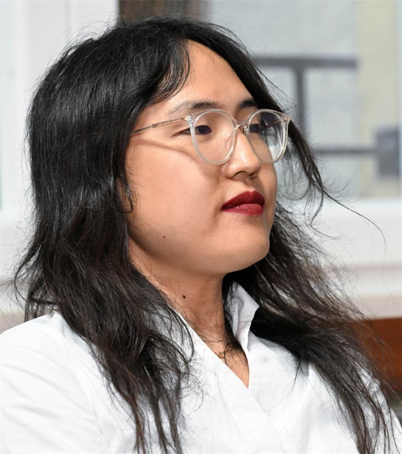 Luce van den Bossche: „Lyrik kommt bei mir aus dem Bauch heraus und ist mehr Punkrock“ 