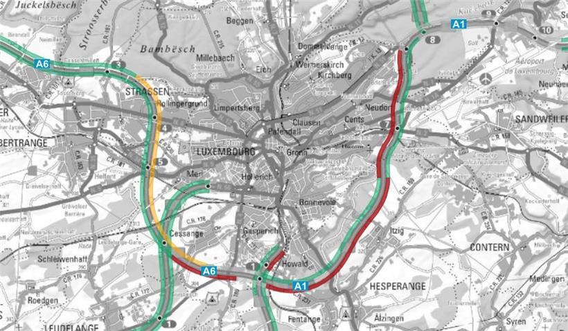 Ladefläche von Kipplader hob sich auf Autobahn und riss Schilderbrücke ab – ein Toter 