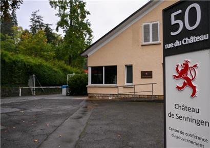 Staatsfinanzen: Presse wird Zugang zu Schloss Senningen an Tag zwei verwehrt