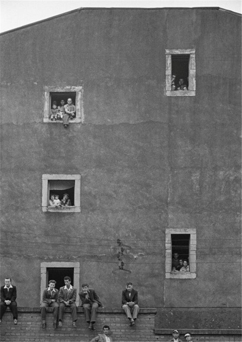 Romain Urhausen (1930-2021): photographe, designer, architecte et homme libre 