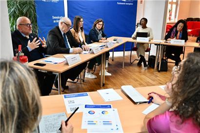 V.l.: Marc Angel (S&D), Charles Goerens (Renew), Martine Kemp (EVP), Tilly Metz (Grüne), Monica Semedo (Renew) und Isabel Wiseler-Lima (EVP) 
