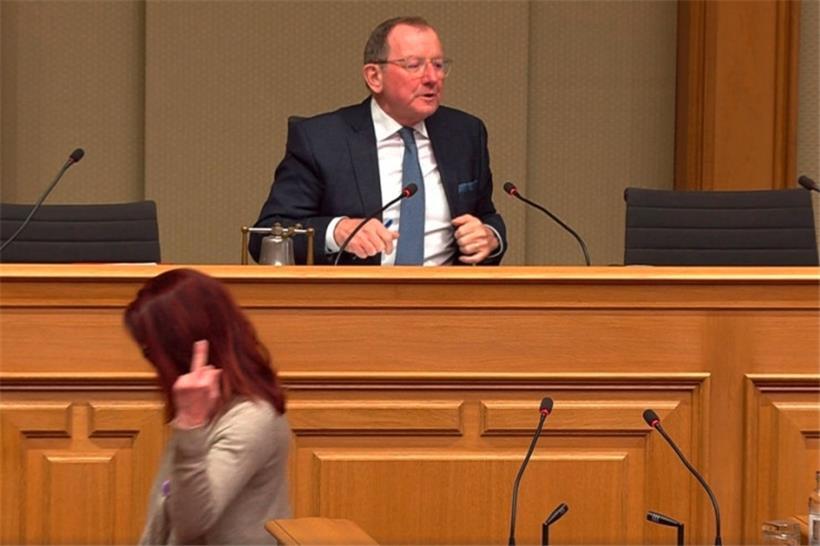 Teil 3: März – Wieder einmal Tripartite, ein Mittelfinger mit Folgen und Schluss mit den Covid-Maßnahmen 