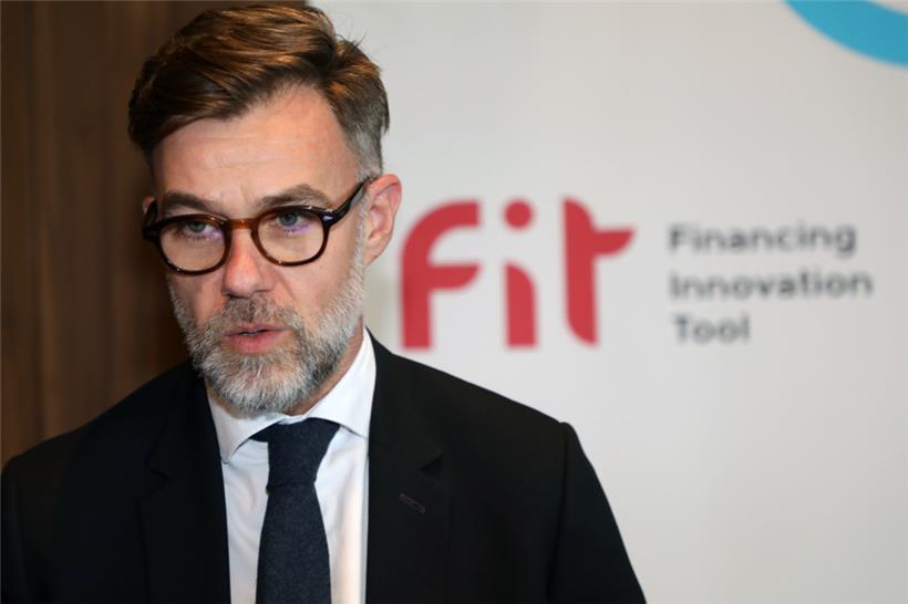 Teil 5: Mai – Ein Flughafen in Esch, 100 Jahre „Gëlle Fra“, eine royale Krönung und viel Sport 