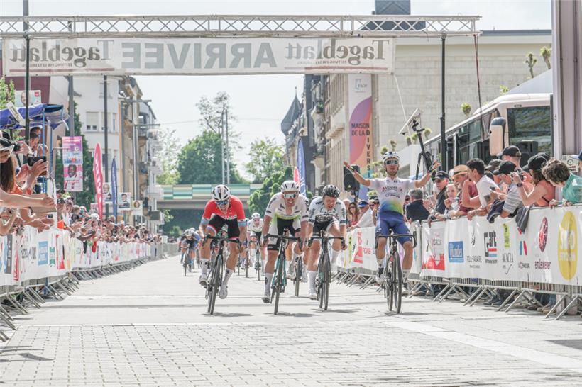 Teil 5: Mai – Ein Flughafen in Esch, 100 Jahre „Gëlle Fra“, eine royale Krönung und viel Sport 