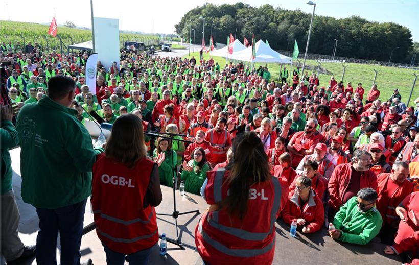 Teil 9: September – Ärger am Flughafen, Höhenflüge bei der EM-Quali und Krieg in Berg-Karabach 