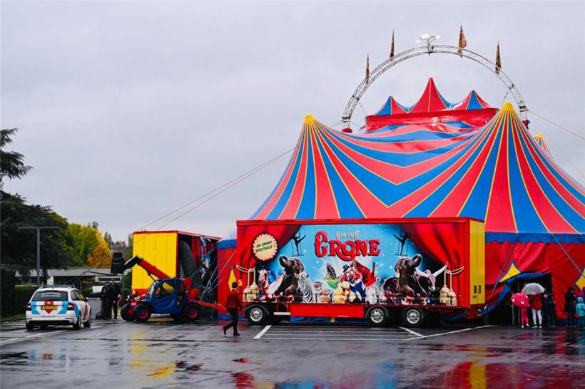 Teil 10: Oktober – Landeswahlen und ein Zirkus, der für Diskussionen sorgt 