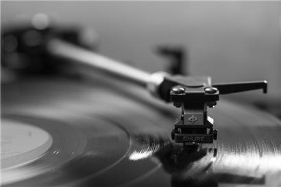 Leider geil – so toll klingt der Soundtrack zum Weltuntergang