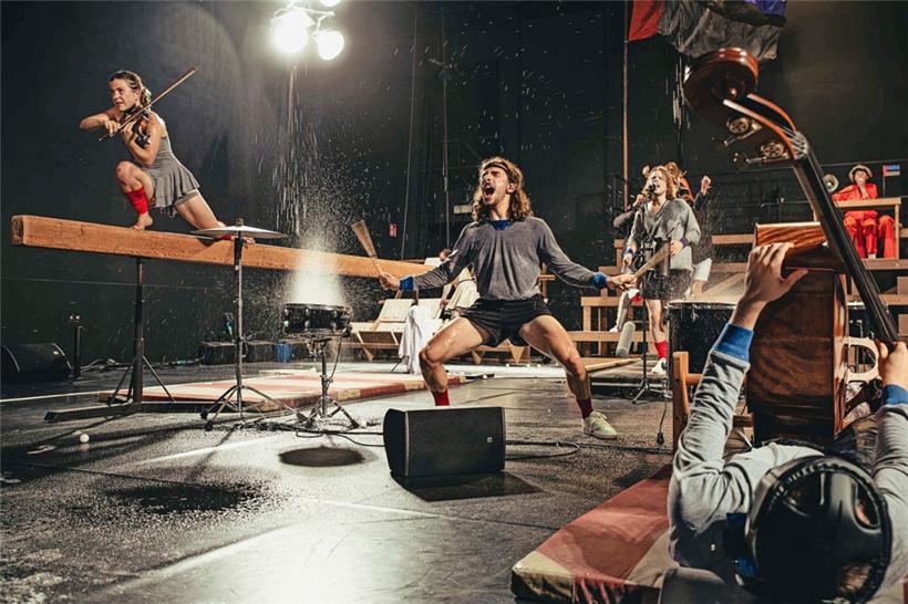 Explorer les possibles, relire le réel – les expos et pièces de théatre de l’année 