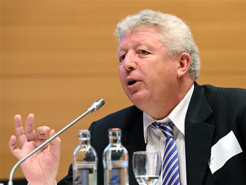 Fred Keup teilt mit: Roy Reding bleibt trotz Betrugsurteils Abgeordneter der ADR 