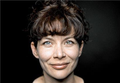 „To LIVE heißt Leben und LIEBE heißt Love“: Feministische Literatur muss mehr können