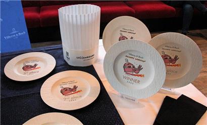 Die Ehrenpreise werden vom Hauptsponsor Villeroy & Boch gestellt
