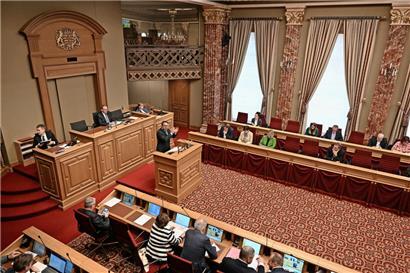 Bußgelder, Mobbing, Mietpreise – Chamber-Kommission gibt elf neuen Petitionen grünes Licht