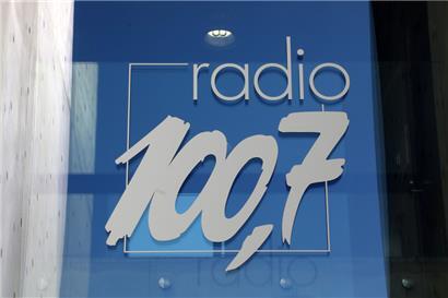 „Dat geheit een an d’Poubelle“: Konschtfeindlechkeet um ëffentlech-rechtleche Radio