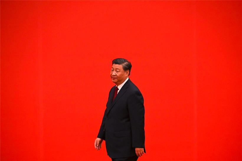 Xi Jinping verstärkt Griff über China – Neues Führungsteam überrascht 