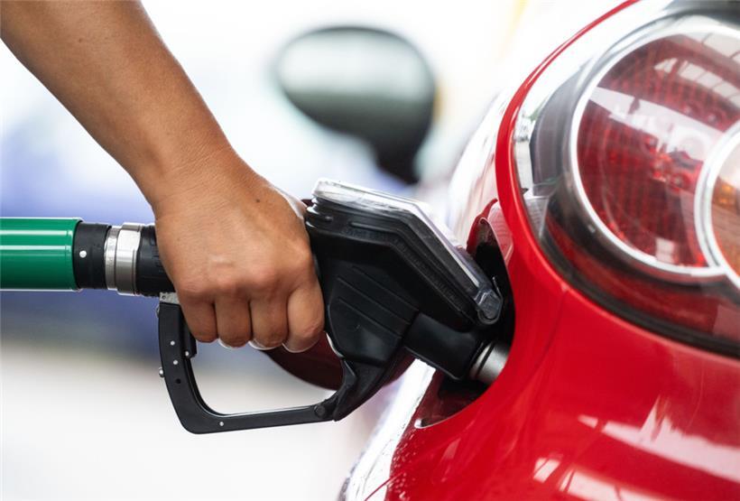 Diesel wird am Freitag 5,3 Cent billiger 