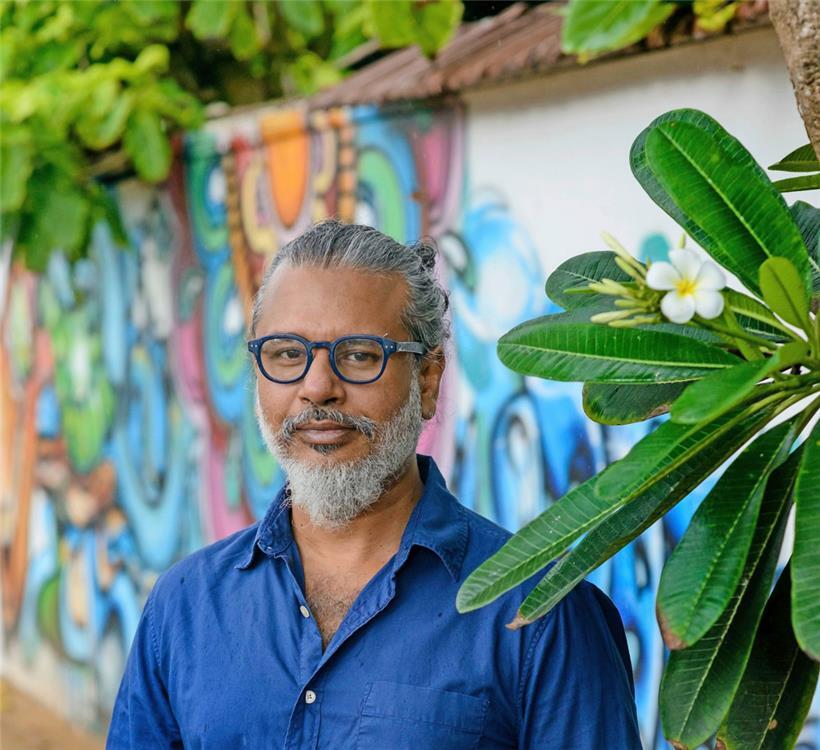 On pangolins and pogroms: „The Seven Moons of Maali Almeida“ by Shehan Karunatilaka 