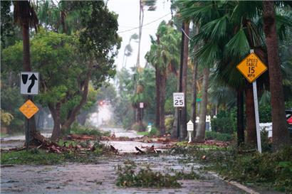 Hurrikan „Ian“ trifft mit Sturmfluten und Wind auf Florida