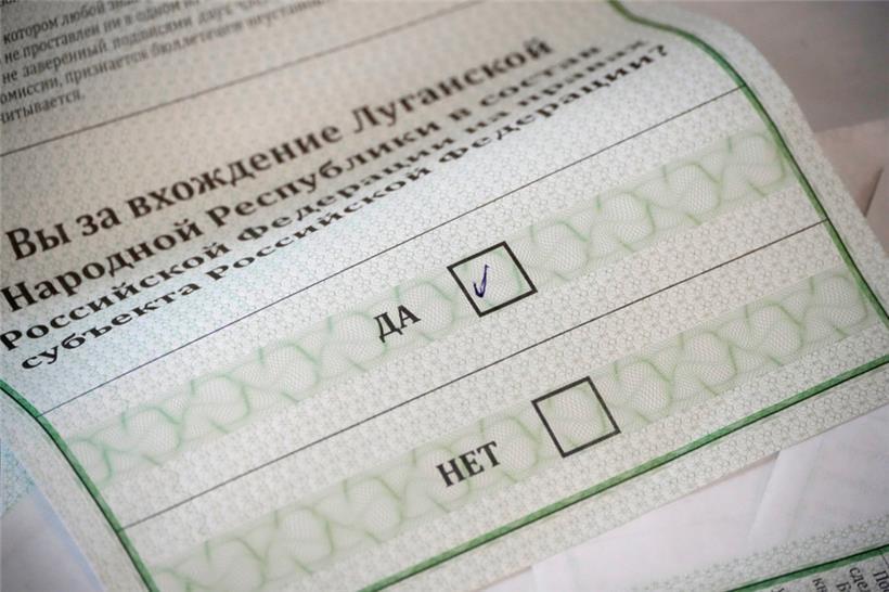Scheinreferenden in ukrainischen Gebieten beendet – erste Ergebnisse 