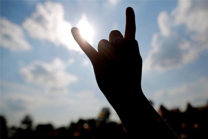 Heavy End: Metal-Fans feiern in Petingen – Gemeinde Strassen nimmt Stellung 