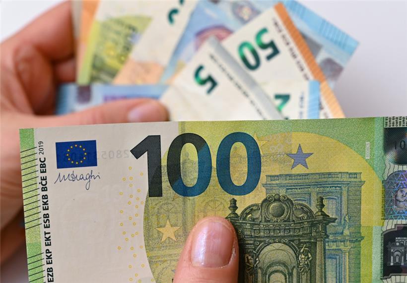 Arbeitslosenquote fällt auf Rekordtief 