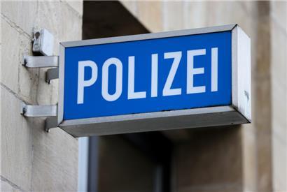 Mordermittlung: Mutter stürzt mit zwei Kindern von Brüstung – dreijähriges Mädchen stirbt