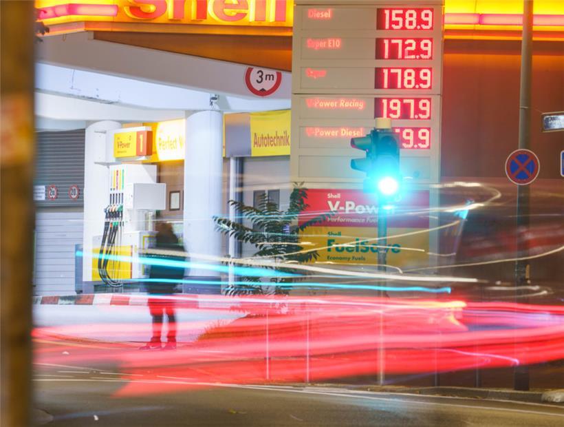 Diesel und Super 98 werden am Dienstag wieder teurer – Super 95 wird günstiger 