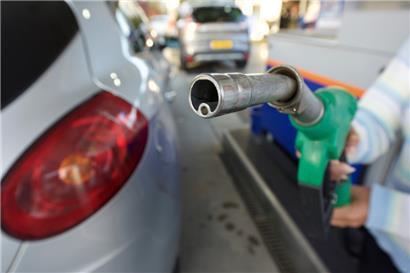 98er-Benzin knackt 2-Euro Marke – alle Treibstoff- und Heizölsorten werden teurer