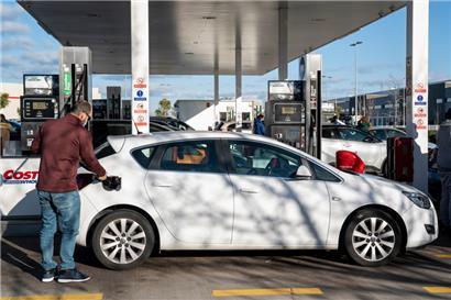 Weiterer Preissprung an der Tanke: Super 98 wird zwölf Cent teurer, Diesel aber etwas billiger