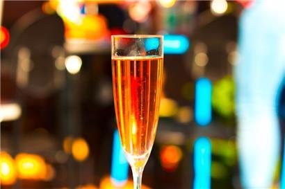 Champagner-Flaschen mit Ecstasy möglicherweise auch in Luxemburg im Umlauf