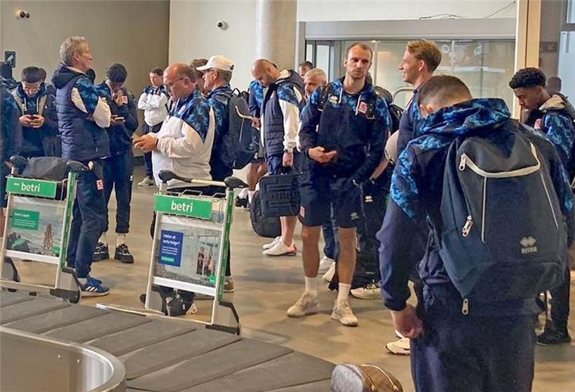 Nach Komplikationen: Luxemburger Spieler sind sicher auf den Färöer Inseln gelandet 