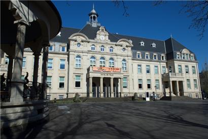 Gruppe Männer überfällt Jugendliche in Düdelingen