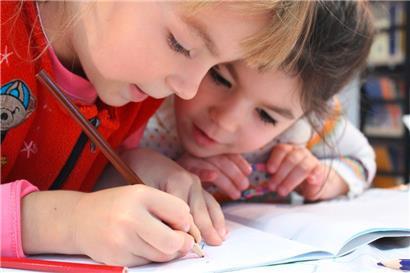 „Kinder wollen wirklich in die Schule“: Der Einfluss des Zugangs zu Bildungseinrichtungen in der Pandemie