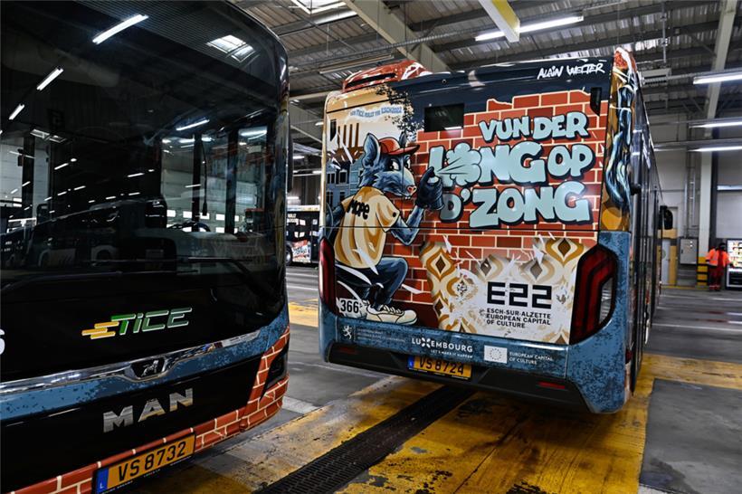 TICE-Busse als Werbeträger für das Kulturevent im Einsatz 