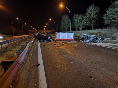 Mann fährt falsch herum auf die A4 und kollidiert mit Gegenverkehr – Fahrer stirbt