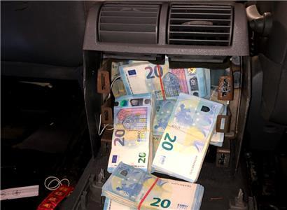 Kontrolle zwischen Metz und Luxemburg: Chinese baut Auto um, um 850.000 Euro zu verstecken