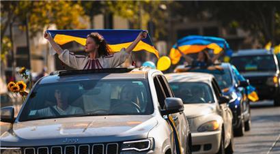 Der weltweite Kampf für Demokratie findet in der Ukraine statt