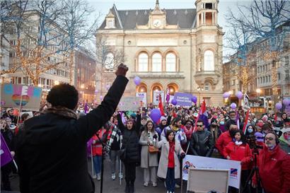 En finir avec la violence: Contre une société patriarcale