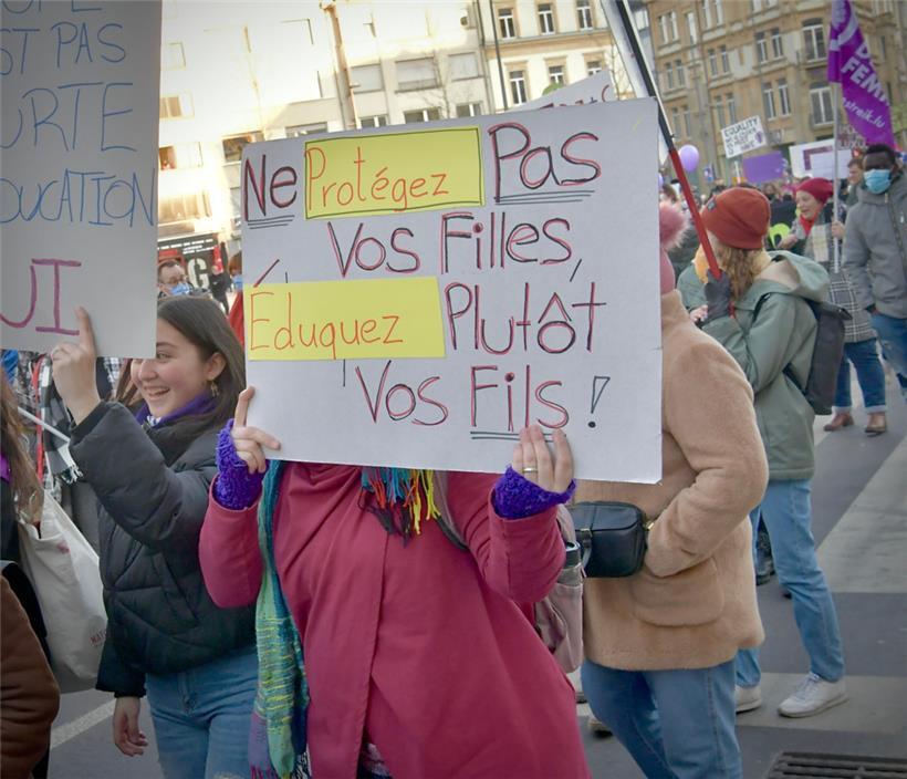 En finir avec la violence: Contre une société patriarcale 