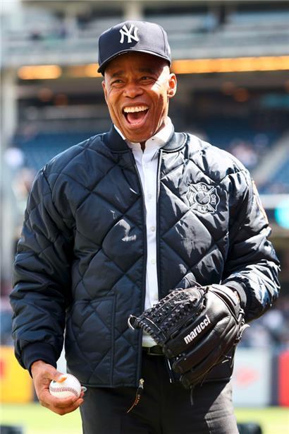 New Yorks Bürgermeister Eric Adams: Covid am 100. Tag im Amt