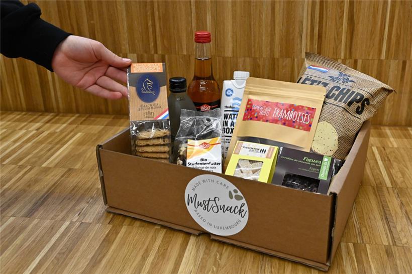 Sieben Jugendliche und ihr Mini-Unternehmen „Must Snack“ 