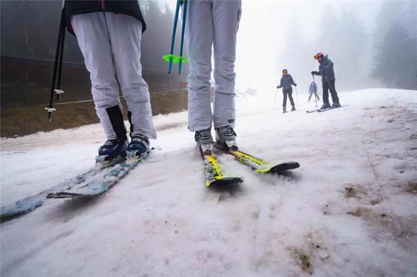 Zu wenig Schneefall – Start in Skisaison am Erbeskopf bleibt aus 