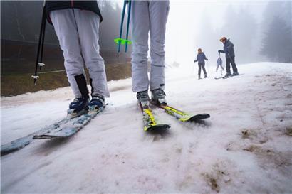 Zu wenig Schneefall – Start in Skisaison am Erbeskopf bleibt aus