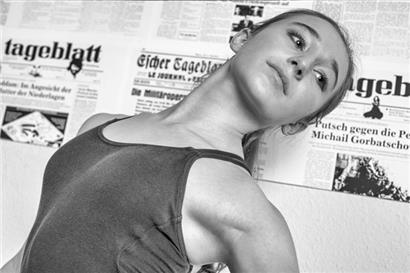 Der etwas andere Auftritt: Sara-Eden-Tanzschülerinnen im leeren Tageblatt-Gebäude