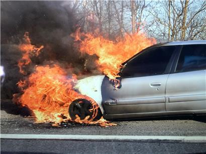 Brennendes Auto auf A3 führt zu Stau
