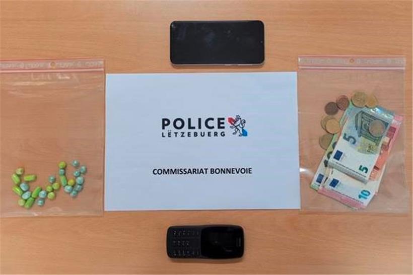 Polizei verhaftet mutmaßlichen Dealer mit 40 Kugeln Kokain 