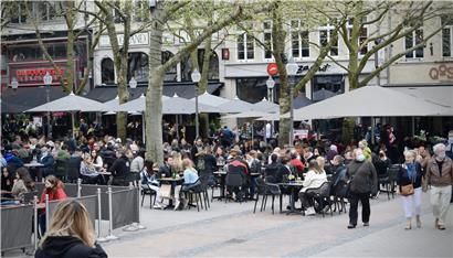 Volle Terrassen und Warteschlangen: Am Samstag war in Luxemburg wieder viel los