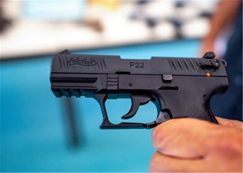 Bewaffneter Mann überfällt Tankstelle in Rümelingen 